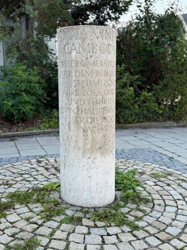 Meilenstein der historischen Römerstraße