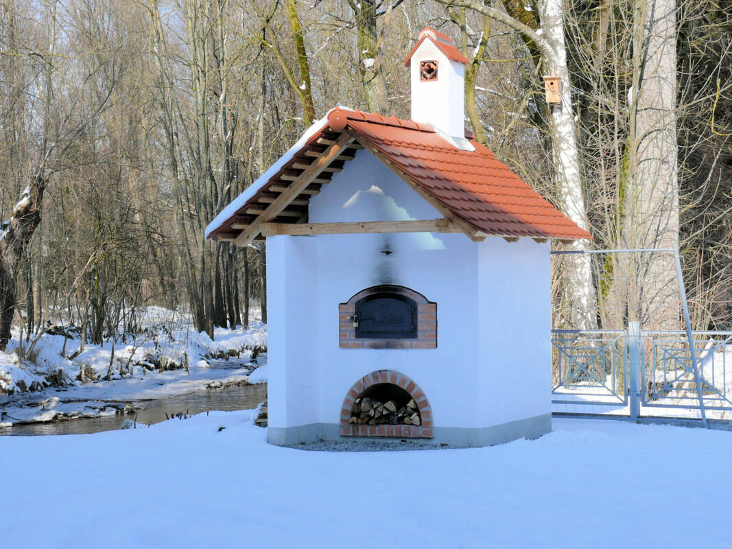 Mittlere Mühle, Backhäuschen
